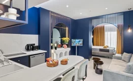 FAT_COW_RESIDENCE_-_1