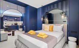 FAT_COW_RESIDENCE_-_11